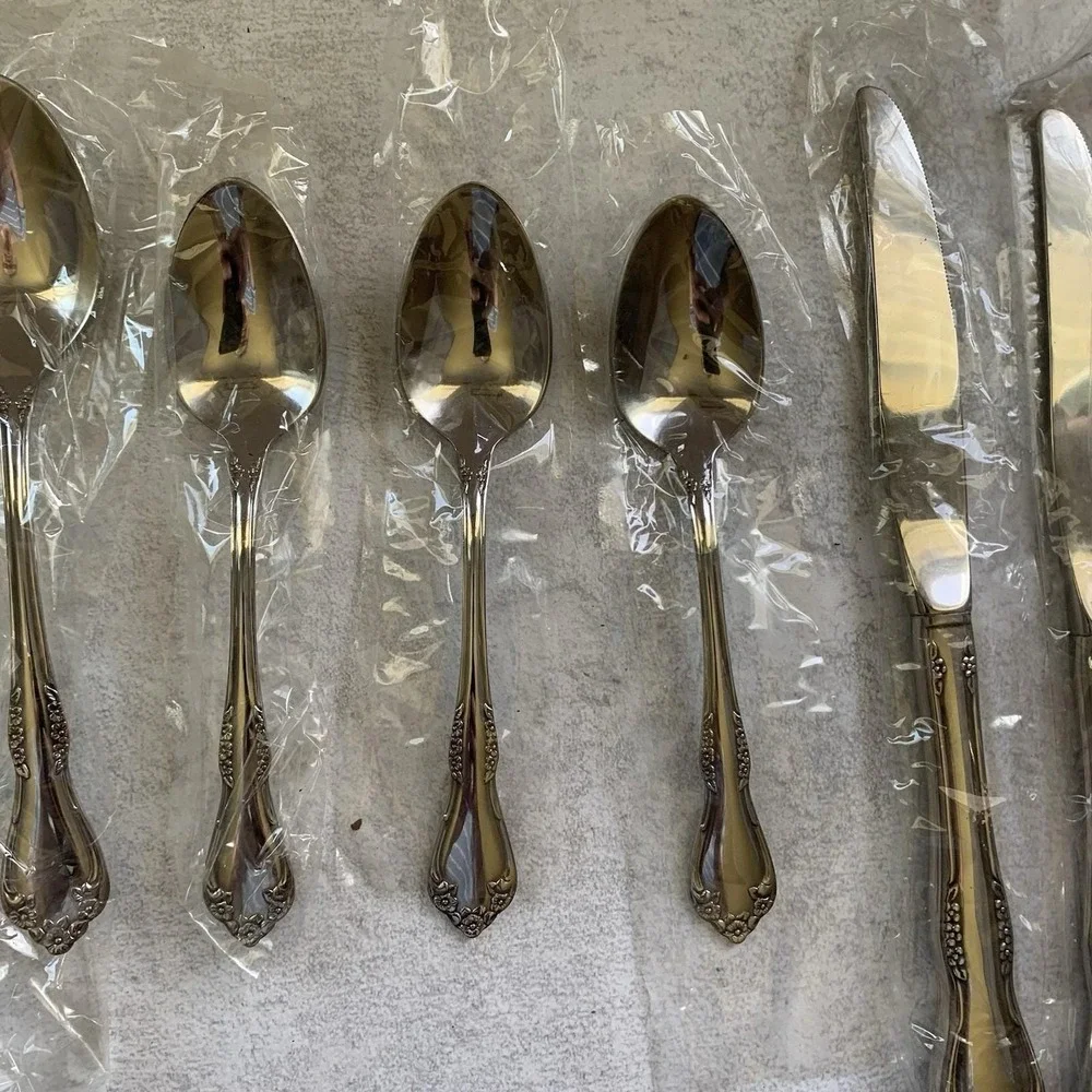 1992 Oneida Amadeus Stainless Flatware Set 20 Pc Service for 4 USA New Open Box